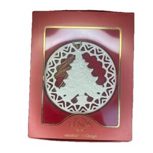 LENOX Tree Pierced Ornament Christmas Gold Trim Sku# 817456 In Box